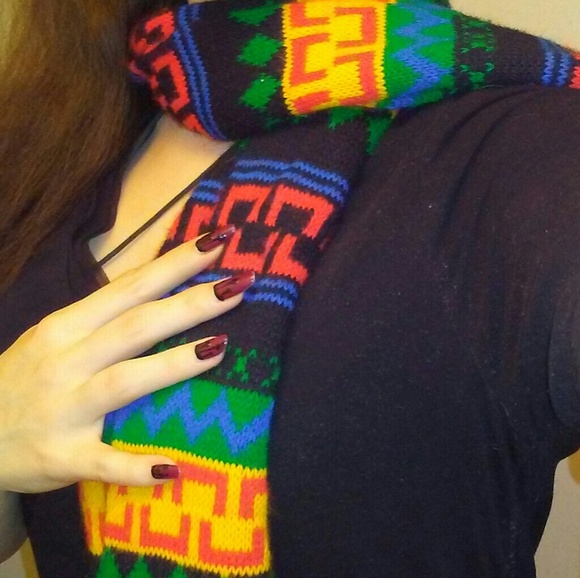 ❄BRAND NEW Comfy-Cozy Printed Winter Scarf - Picture 1 of 5